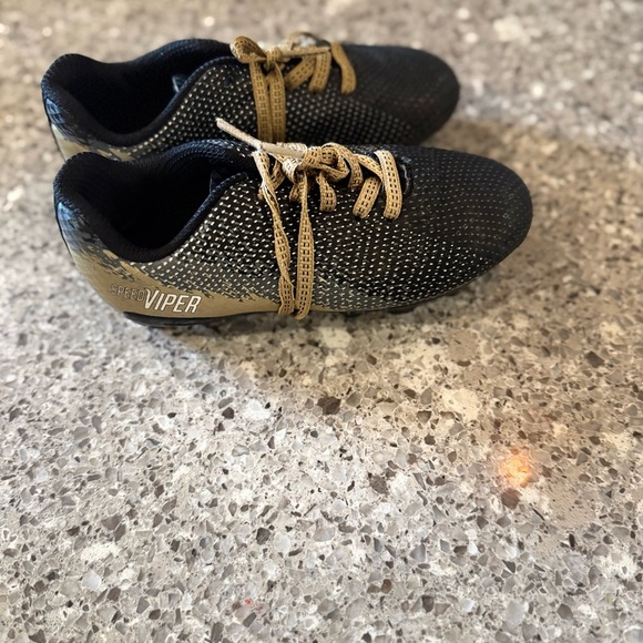 DSG Kids Soccer Cleats - Athletic Sports Shoes - Toddler Size 10C - EUC … - Picture 3 of 6